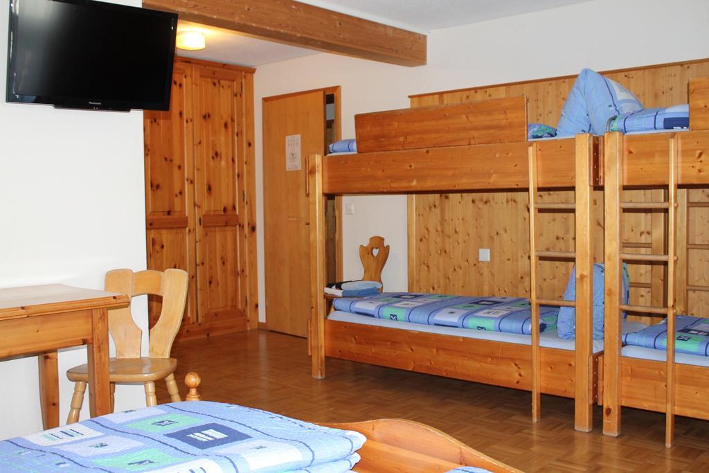 Pension St. Jakob Engelberg Chambre photo